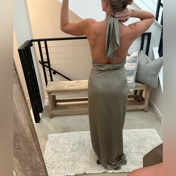 Show Me Your Mumu Adele Halter Maxi Dress Moss Green Luxe Satin S - Picture 11 of 17